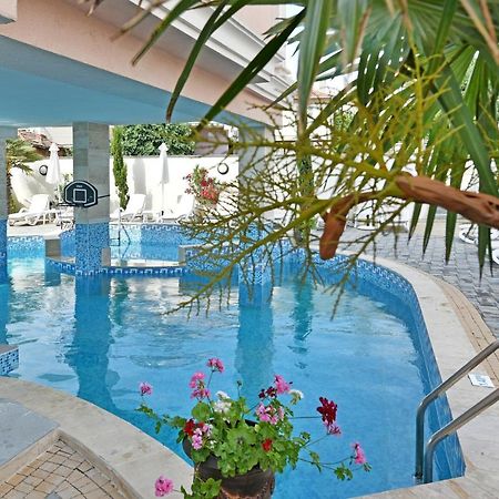 Sirena Palace Family Hotel 奥布佐尔 外观 照片
