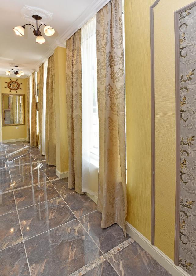 Sirena Palace Family Hotel 奥布佐尔 外观 照片