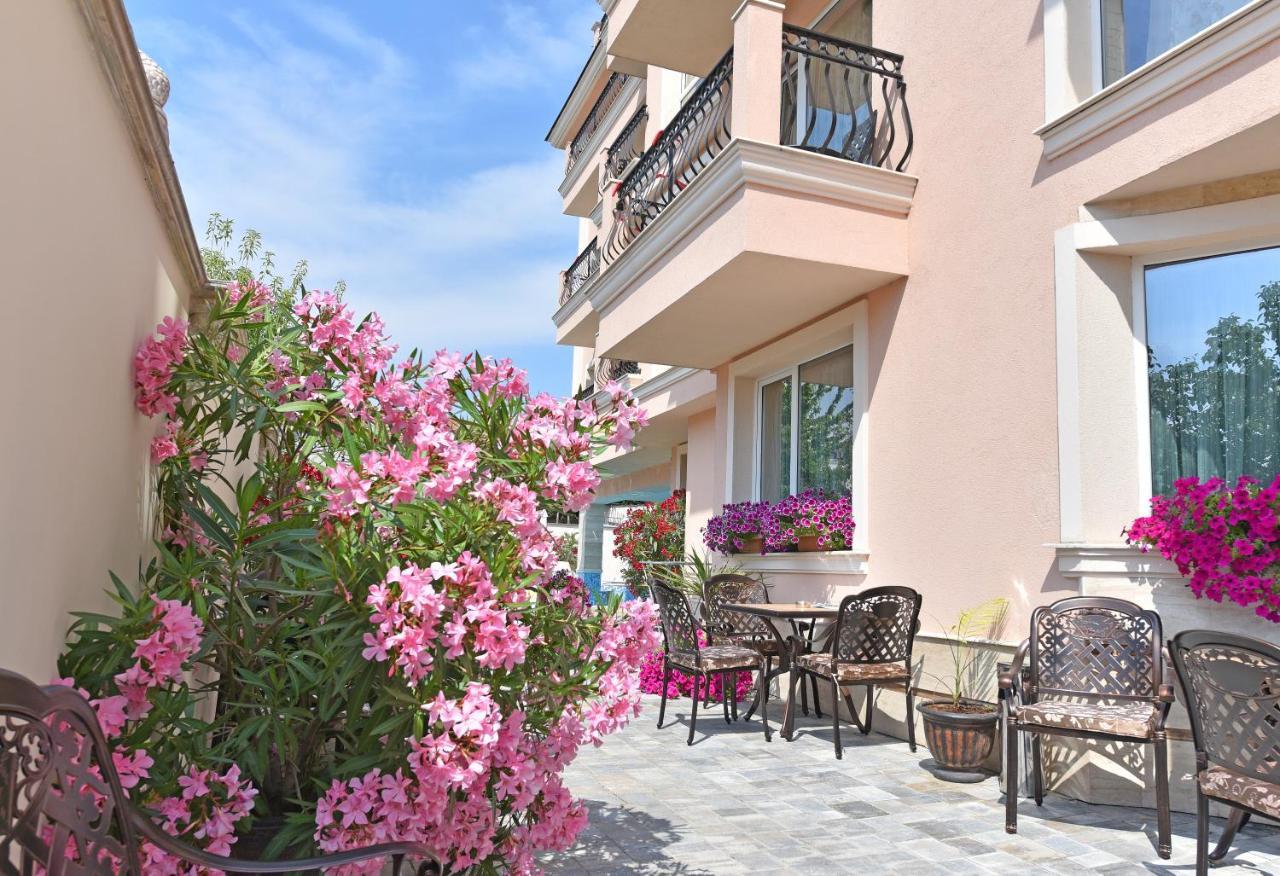 Sirena Palace Family Hotel 奥布佐尔 外观 照片