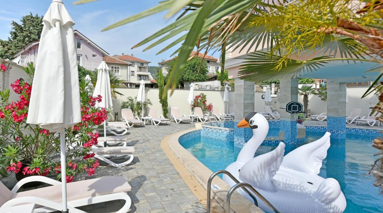 Sirena Palace Family Hotel 奥布佐尔 外观 照片