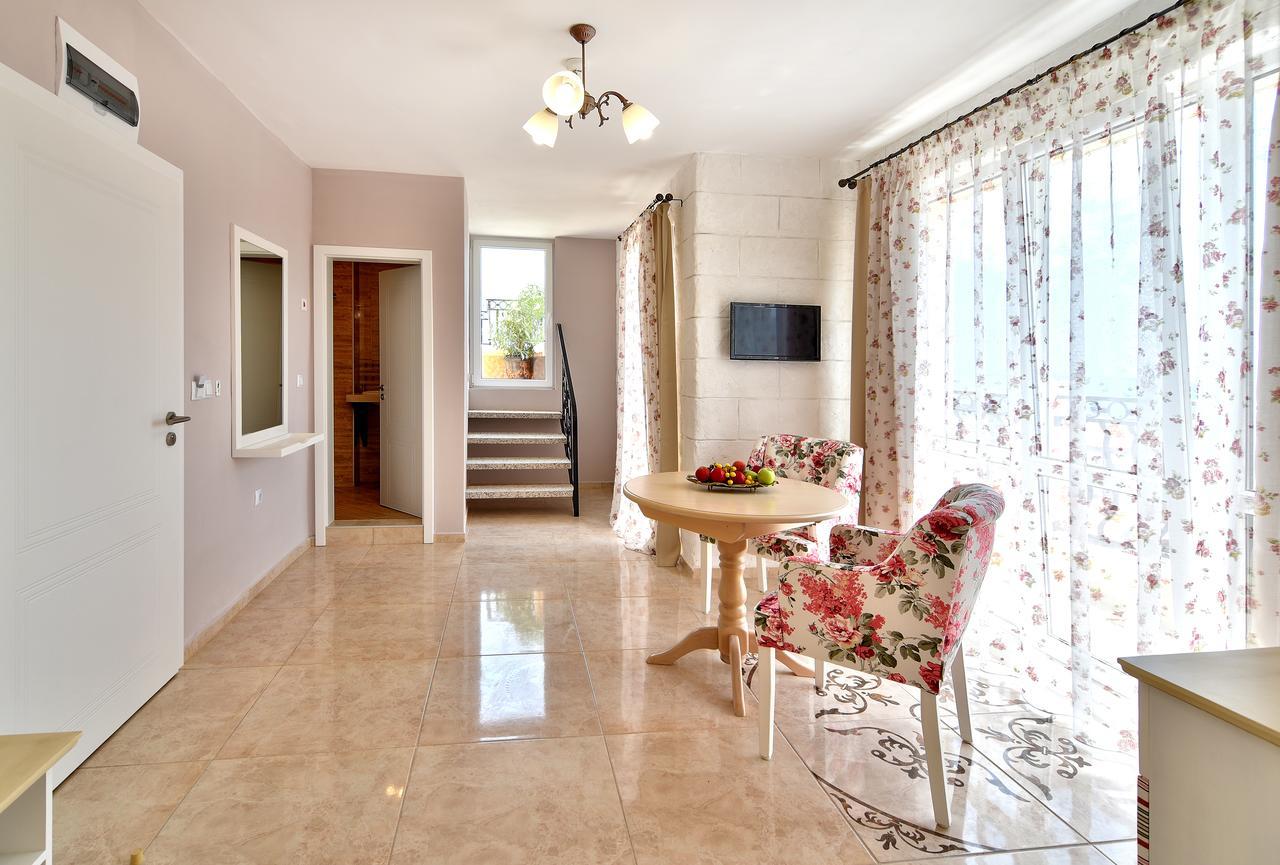 Sirena Palace Family Hotel 奥布佐尔 外观 照片