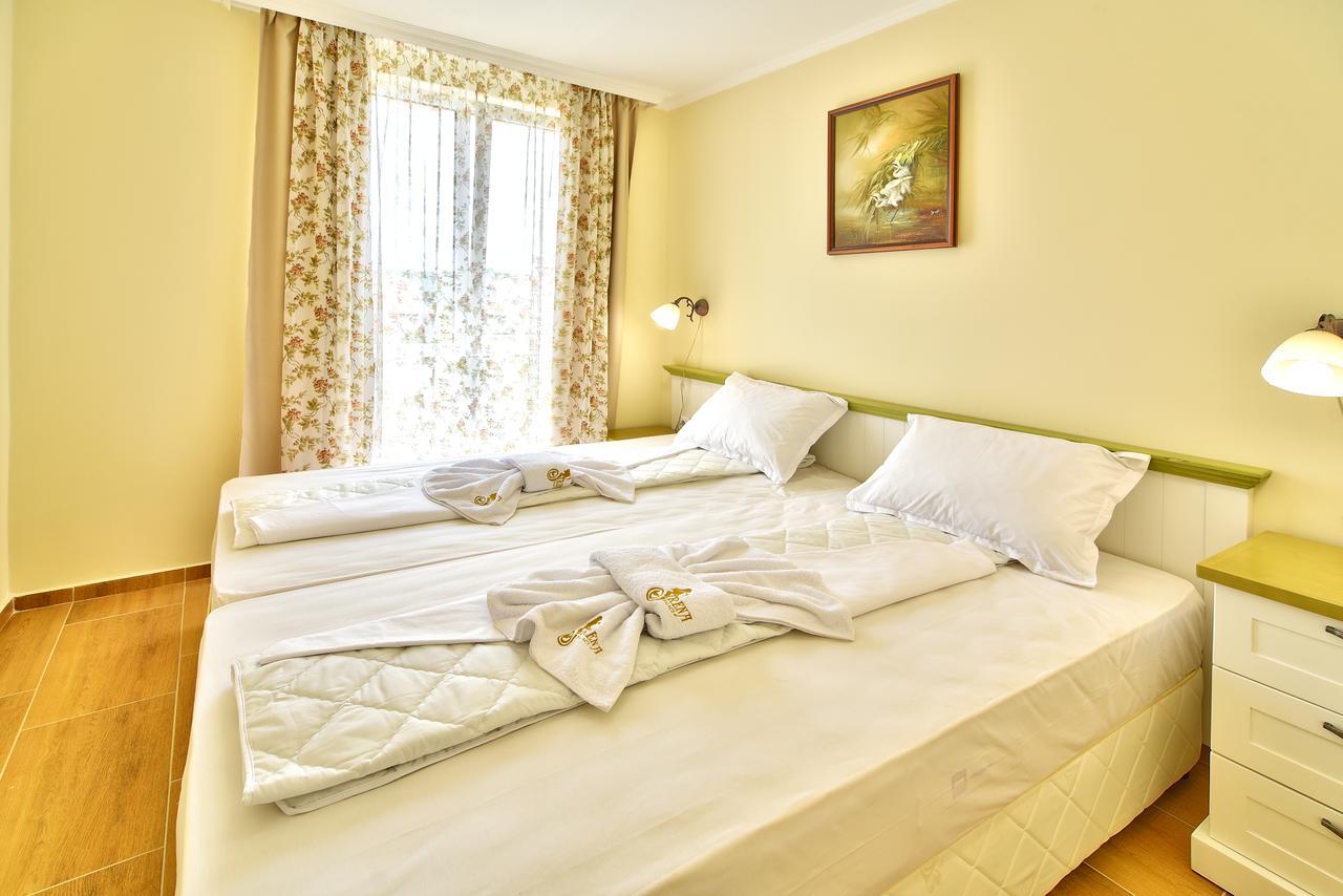 Sirena Palace Family Hotel 奥布佐尔 外观 照片