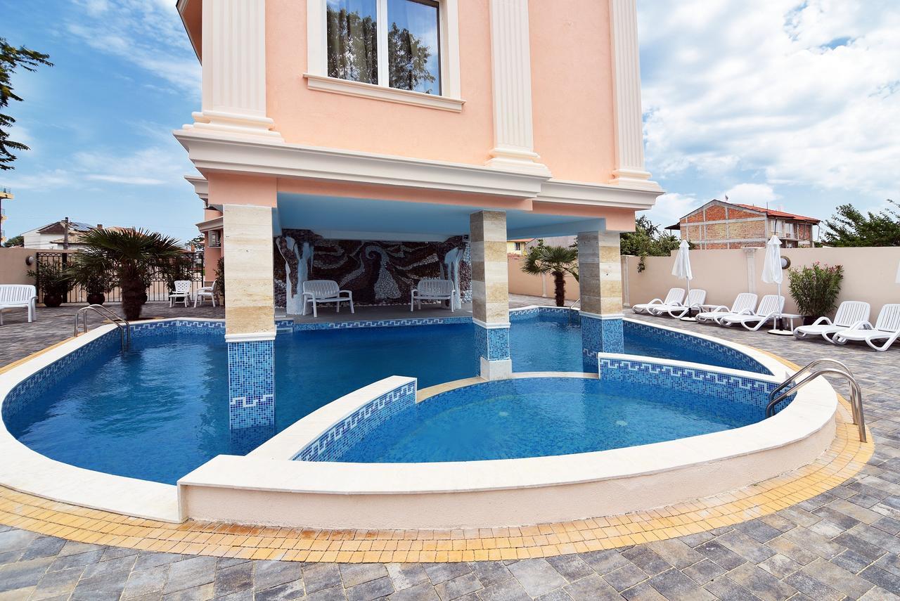 Sirena Palace Family Hotel 奥布佐尔 外观 照片