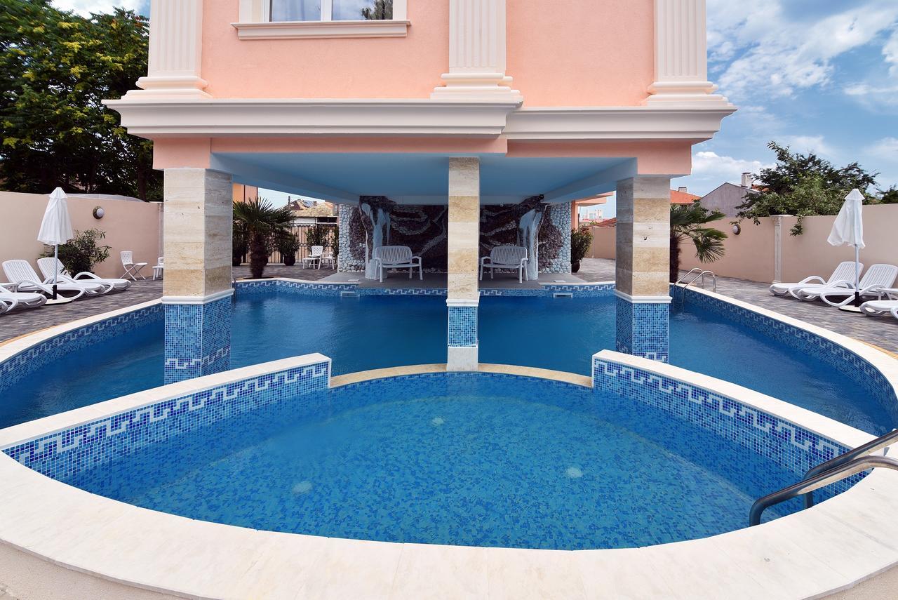 Sirena Palace Family Hotel 奥布佐尔 外观 照片