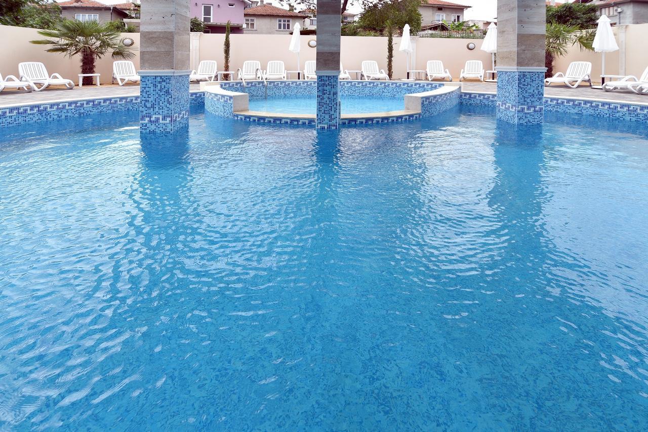 Sirena Palace Family Hotel 奥布佐尔 外观 照片