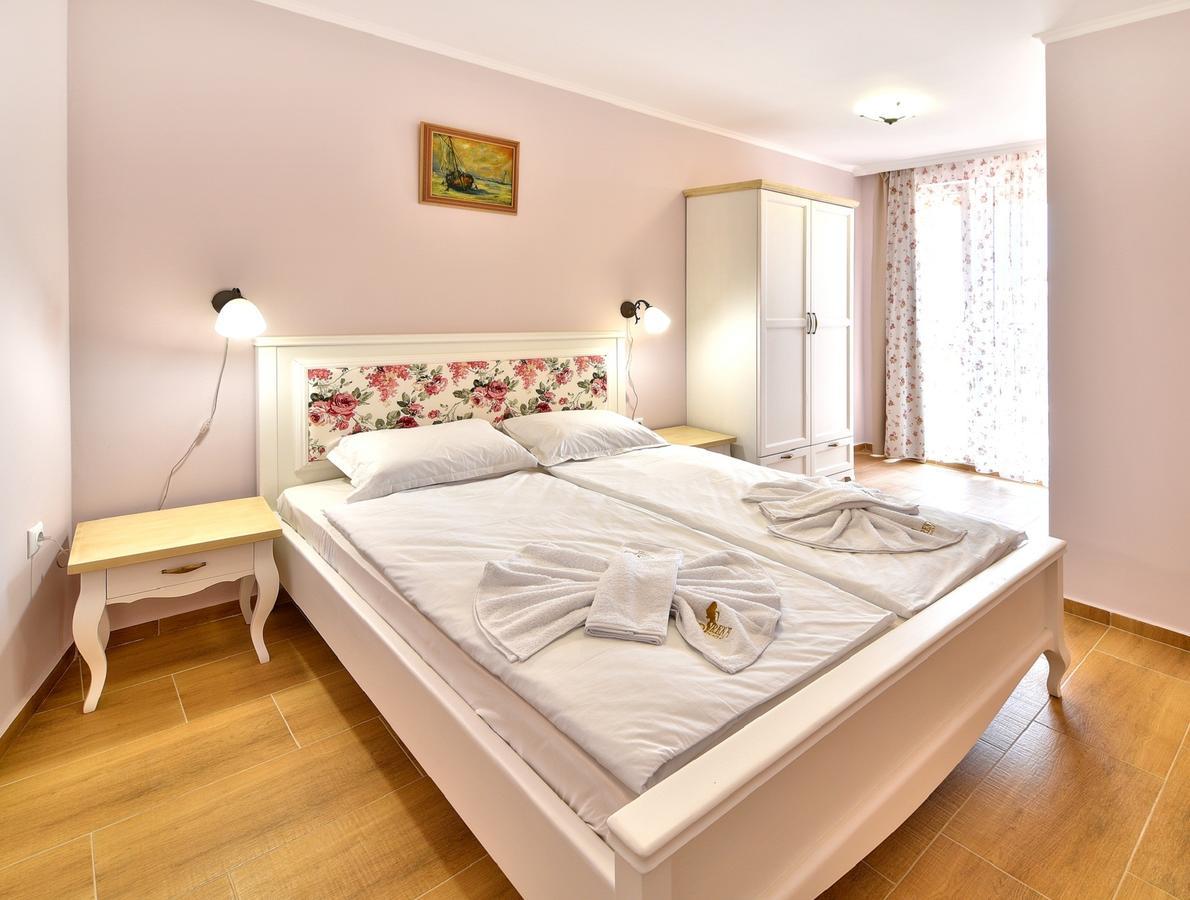 Sirena Palace Family Hotel 奥布佐尔 外观 照片