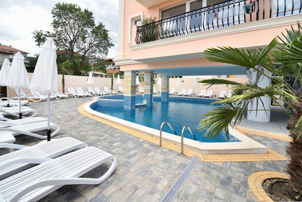 Sirena Palace Family Hotel 奥布佐尔 外观 照片
