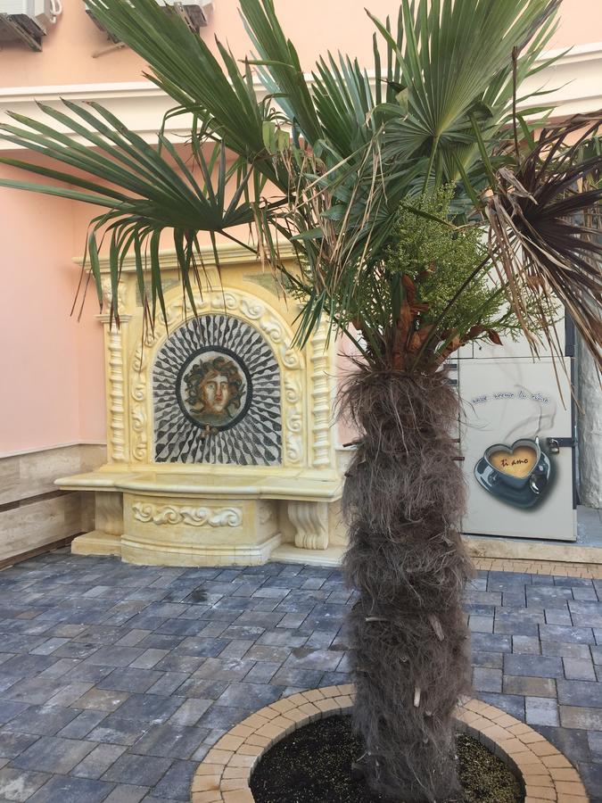 Sirena Palace Family Hotel 奥布佐尔 外观 照片