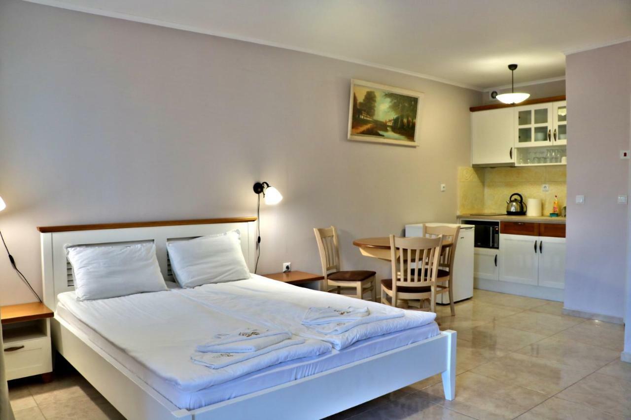 Sirena Palace Family Hotel 奥布佐尔 外观 照片